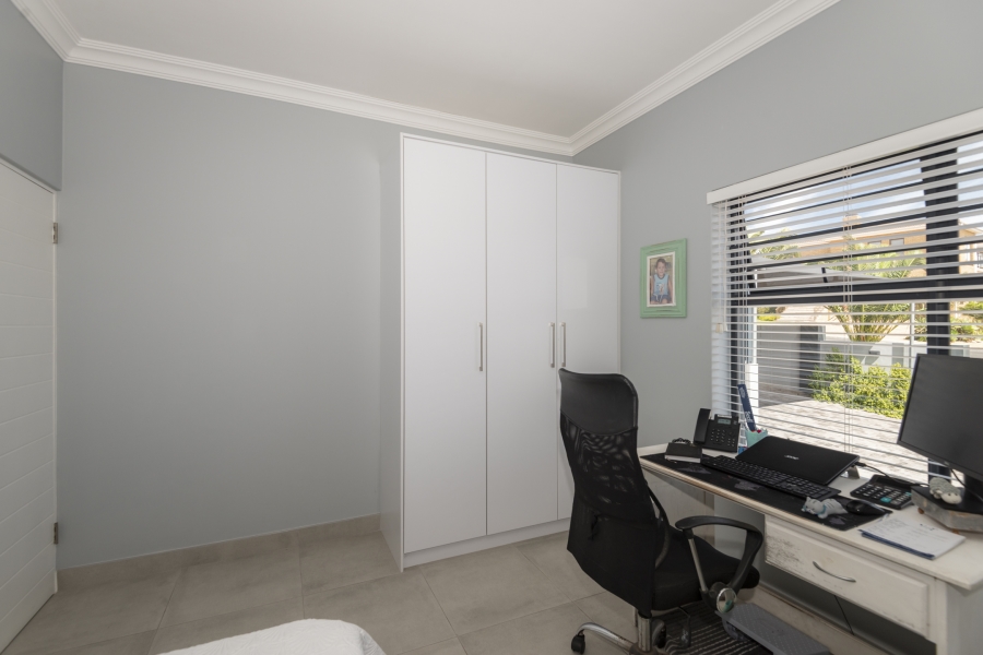 4 Bedroom Property for Sale in Myburgh Park Western Cape